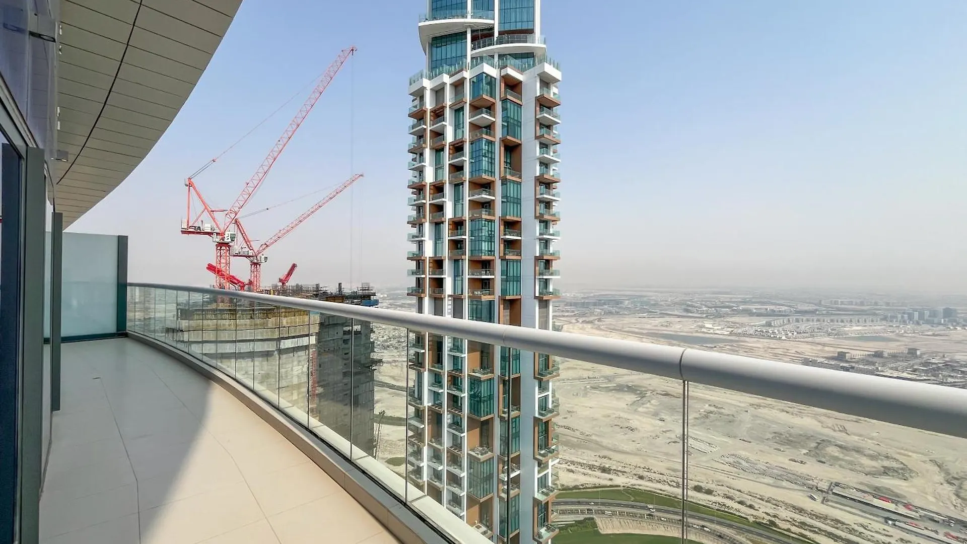 2Br Apartment At Paramount With Stunning City Views Dubai United Arab Emirates
