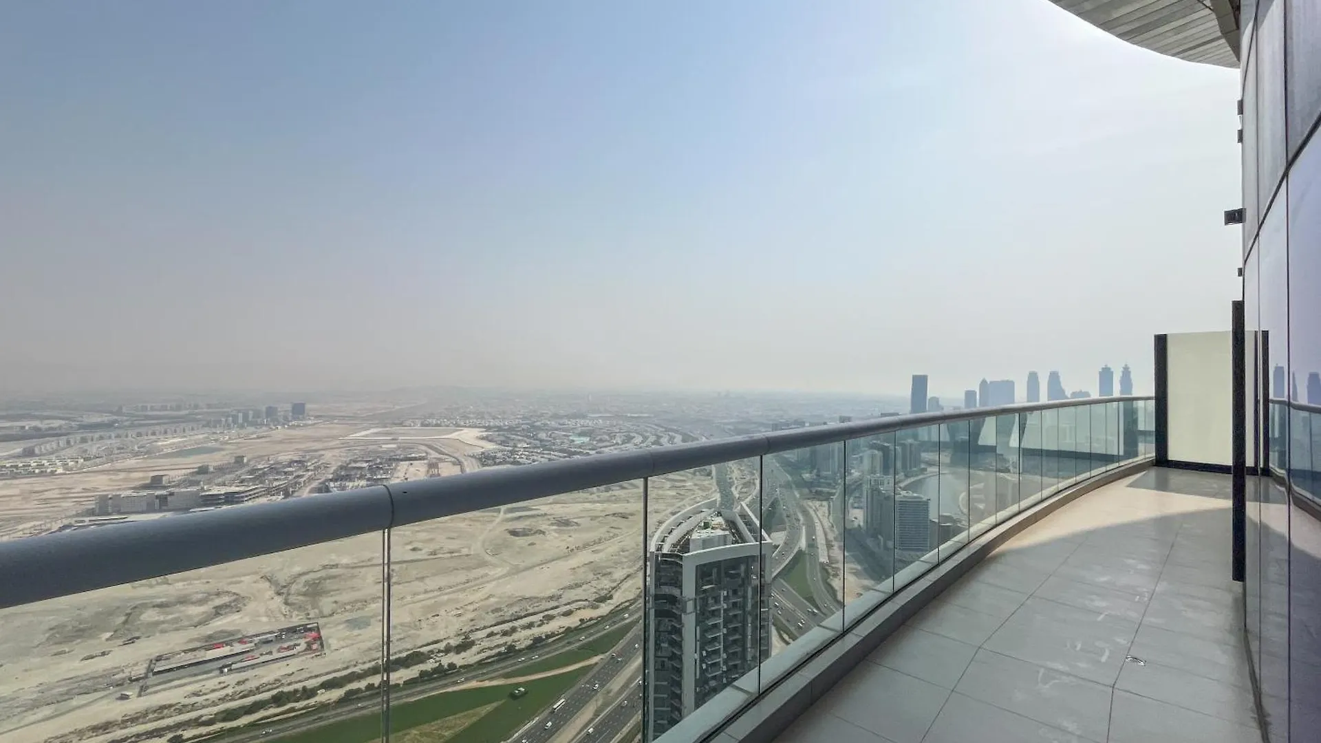 2Br Apartment At Paramount With Stunning City Views Dubai